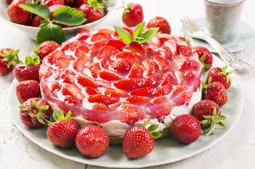 strawberry cake