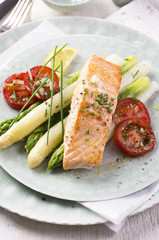 Spargel mit Lachs