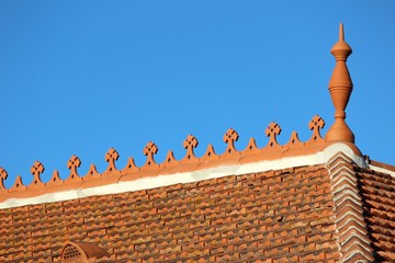Tuiles faîtières décoratives