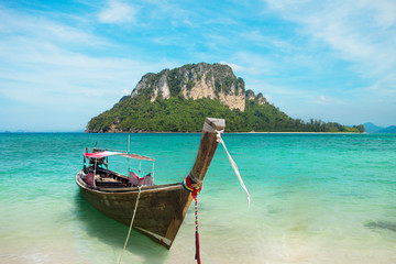 Fototapeta na wymiar Andaman island and fishing boat in Thailand, Asia