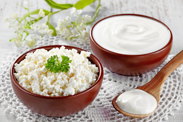 Cottage cheese and sour cream