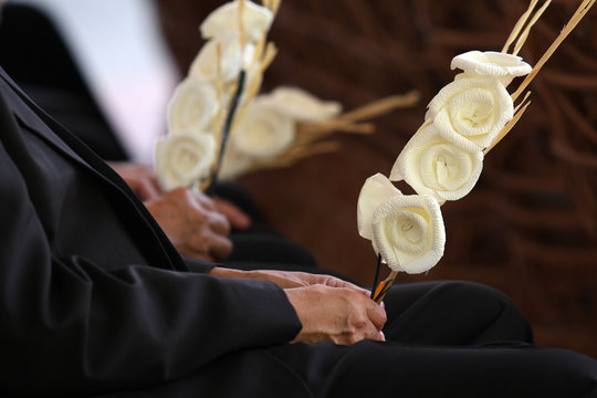 Dakamghantns paper flower in Thai funeral