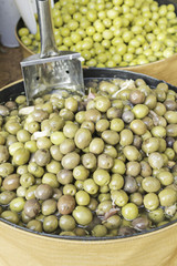 Olives with Garlic