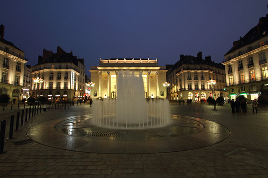 Nouvelle Place Graslin (Nantes)