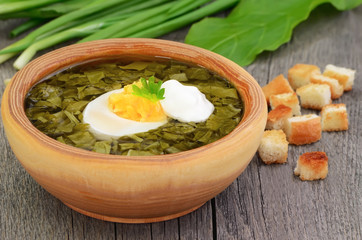 Sorrel soup with egg