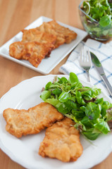 Wiener Schnitzel mit Salat