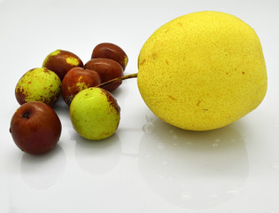 A few dates with a pear