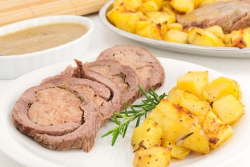 roast-beff with potatoes