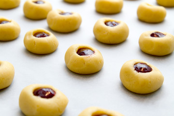 Weihnachtsgebäck Engelsaugen