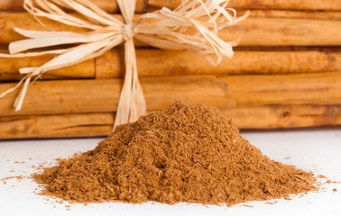 Sticks and ground ceylon cinnamon
