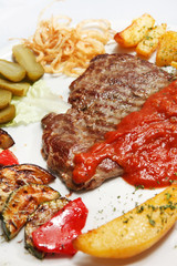 Grilled steak with vegetables