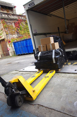 transport logistique - chargement de camion