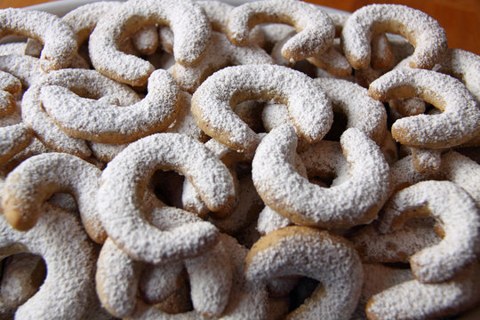 Vanillekipfel Images – Browse 50 Stock Photos, Vectors, and Video ...