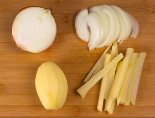 making potato chips with onions