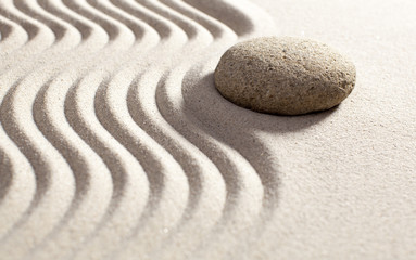 Fototapeta na wymiar sinuous reflection with sand exercise