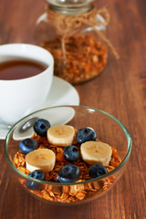 Granola with banana and blueberry