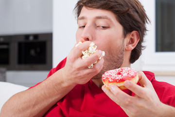 Man can't help eating