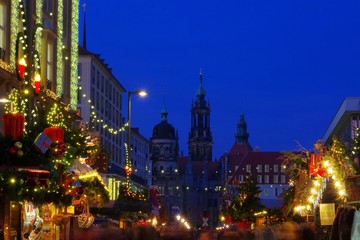 Fototapeta na wymiar Dresden Weihnachtsmarkt - Dresden christmas market 24