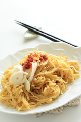 Chinese cuisine, spicy sauce on lo mein