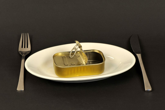 Sardinenb&uuml;chse, Speise, Dose, Teller, essen, fischdose, konserve