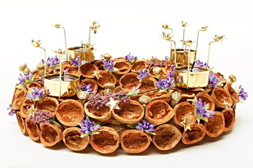Advent wreath from shells of nuts