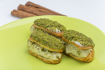 pistachio eclair