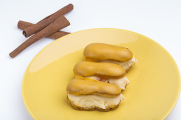 orange eclair