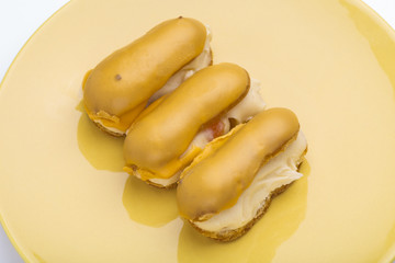 orange eclair