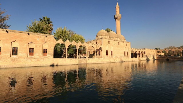Halil-ur Rahman Mosque, wide angle pan shoot,