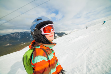 Fototapeta na wymiar Girl on skis
