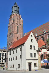 Fototapeta na wymiar Stare budynki w Wrocławiu