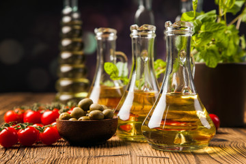 Composition of olive oils in bottles