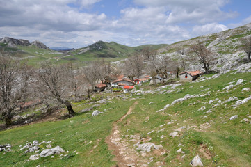 Aizkorri range, Basque Country (Spain)