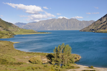 Fototapeta na wymiar Jezioro Hawea, Wanaka, Nowa Zelandia
