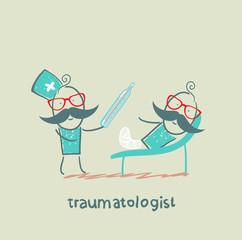 traumatologist working 