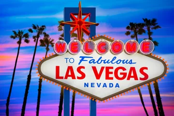 Foto op Plexiglas Welkom Fabulous Las Vegas teken zonsondergang palmbomen Nevada © lunamarina