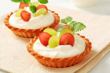 Cream tarts