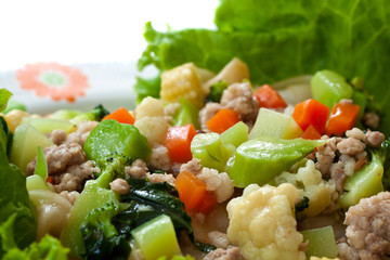 rice noodles with pork and vegetable in thick sauce