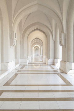 S&auml;ulengang in Muscat