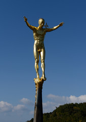 Fototapeta premium 津奈木大橋の上の彫刻