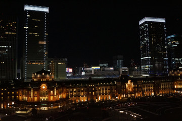 Fototapeta na wymiar 東京駅　丸の内駅舎　ライトアップ