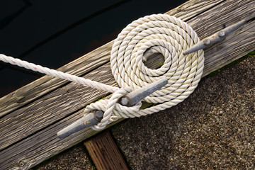Beautiful Swirled Curled Rope Boat Bow Line Nautical Tie Down