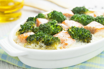 Baked salmon and broccoli