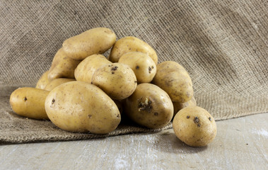 patatoes on jute background