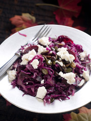 Red cabbage salad