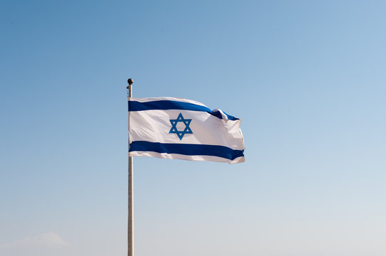 Развивающийся флаг Израиля