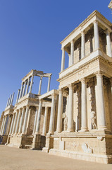 Amphitheater columns