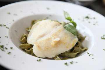 spaghetti with pesto sauce