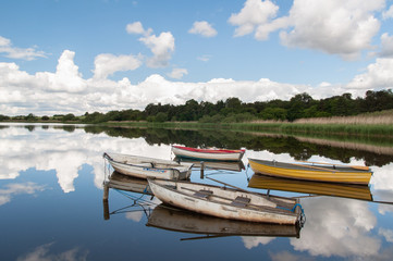 Fototapeta na wymiar Boats by the jetty