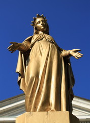Fototapeta premium Virgin Mary statue